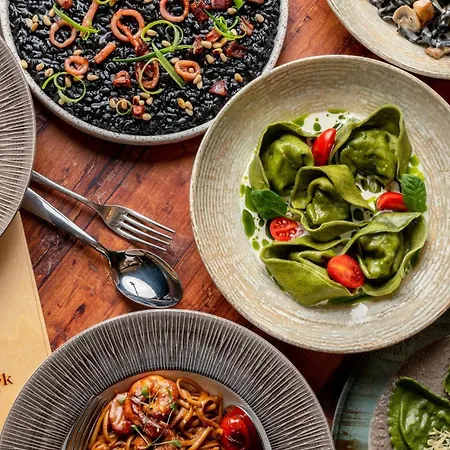 44 With Twin Beds & Kitchenette At The New Olo Living 3* Сент Джулианс